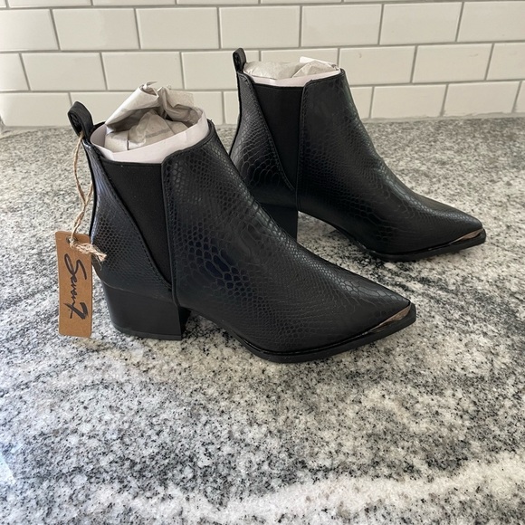 NWT Seven7 Madison Python Pointed Booties - 6 - Picture 12 of 16